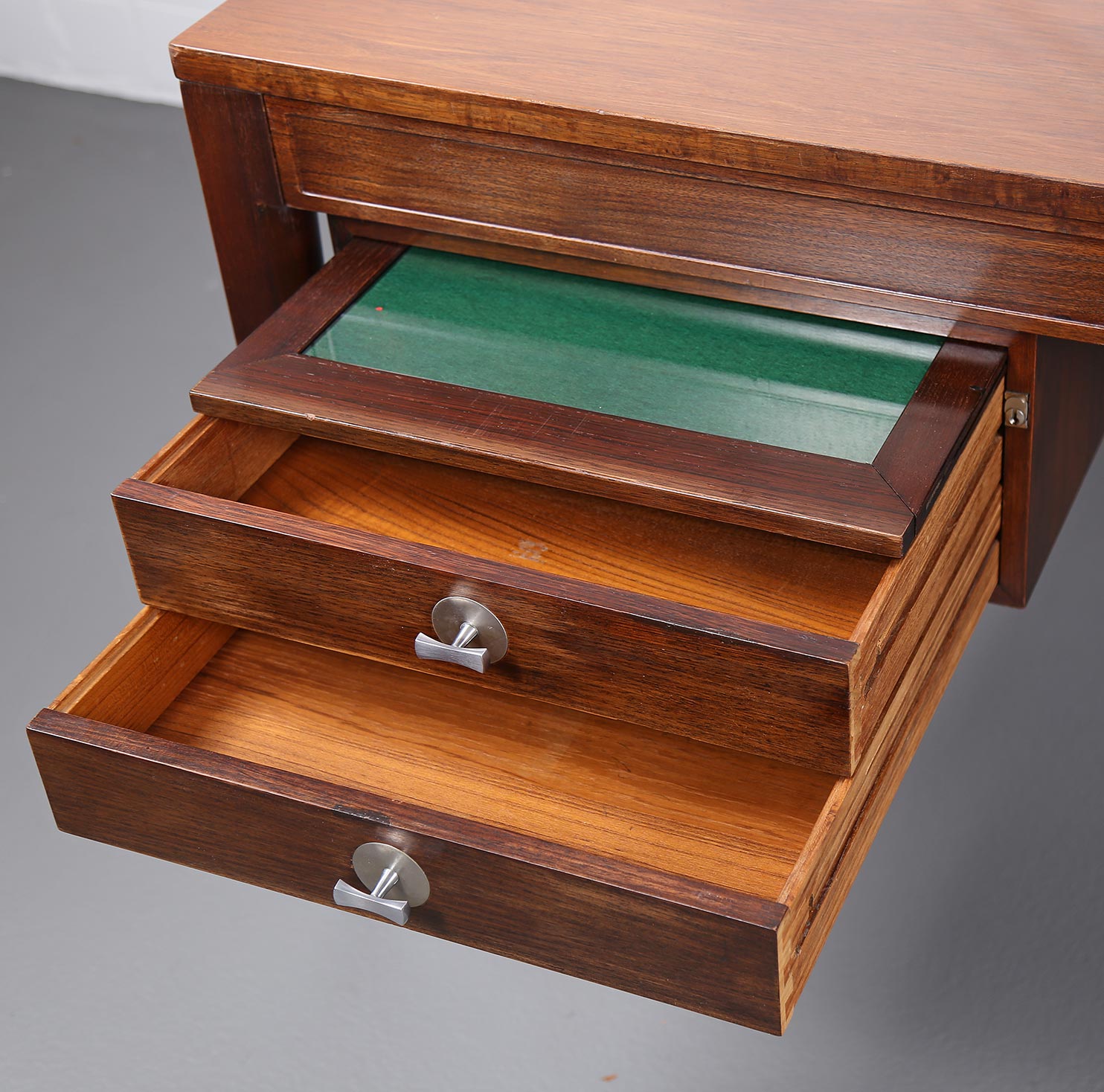 Finn Juhl Desk Diplomat Schreibtisch Cado France & Son Danish Desing 60s 60er Palisander Rosewood Designklassiker gebraucht Vintage 2nd Hand