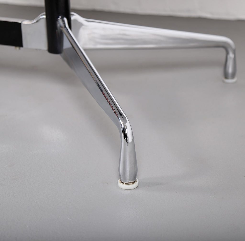 Segmented Table Konferenztisch Esstisch Ray & Charles Eames for Herman