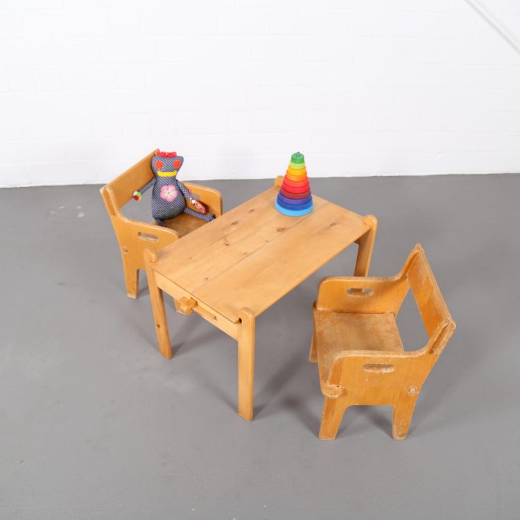 Set of two Peter's Chairs and Peter's Table Kinderstuhl Hans J. Wegner for Getema