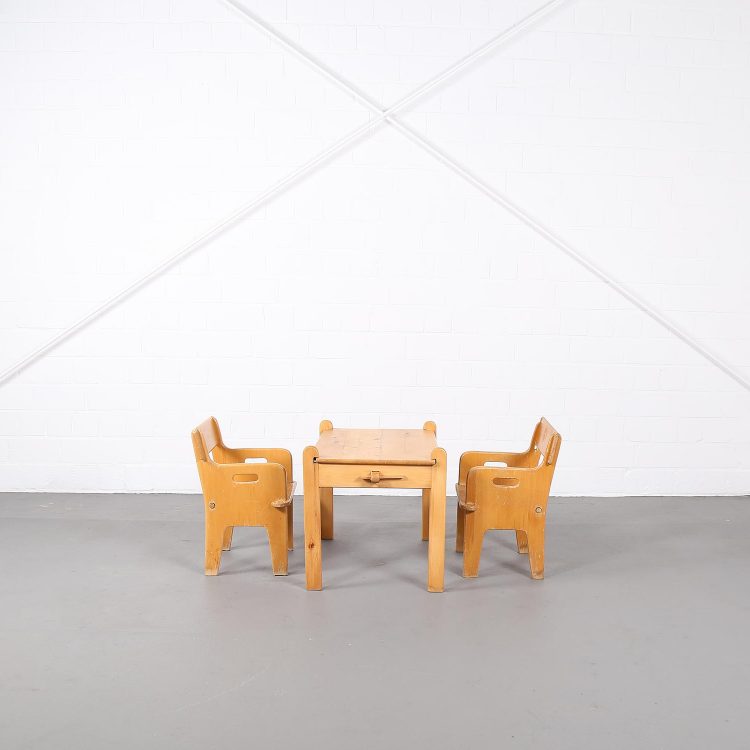 Set of two Peter's Chairs and Peter's Table Kinderstuhl Hans J. Wegner for Getema