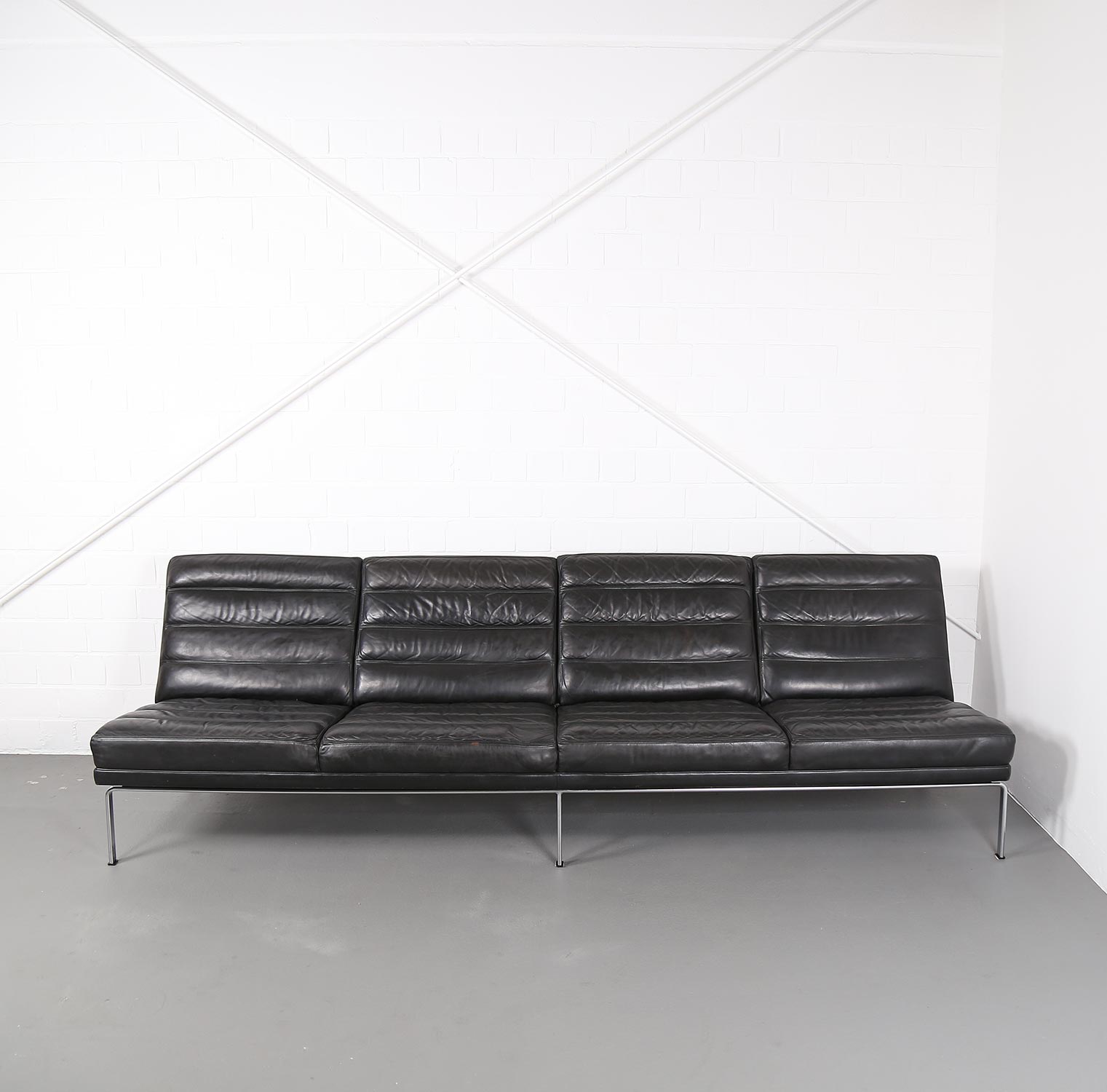 Kill International Horst Brüning Ledersofa selten Leather Sofa Couch auf Metallrahmen Vintage Designklassiker gebraucht kaufen