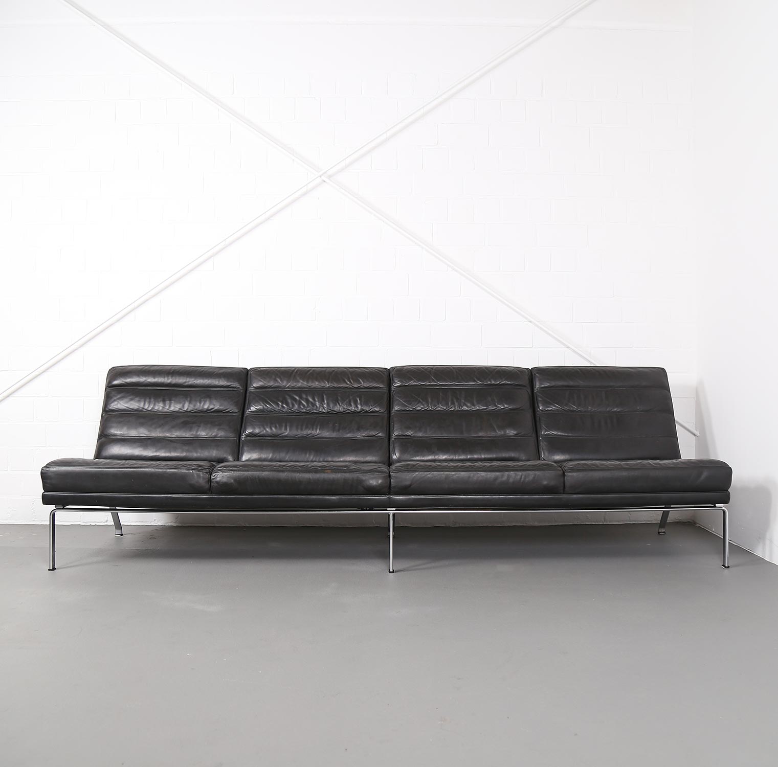 Kill International Horst Brüning Ledersofa selten Leather Sofa Couch auf Metallrahmen Vintage Designklassiker gebraucht kaufen