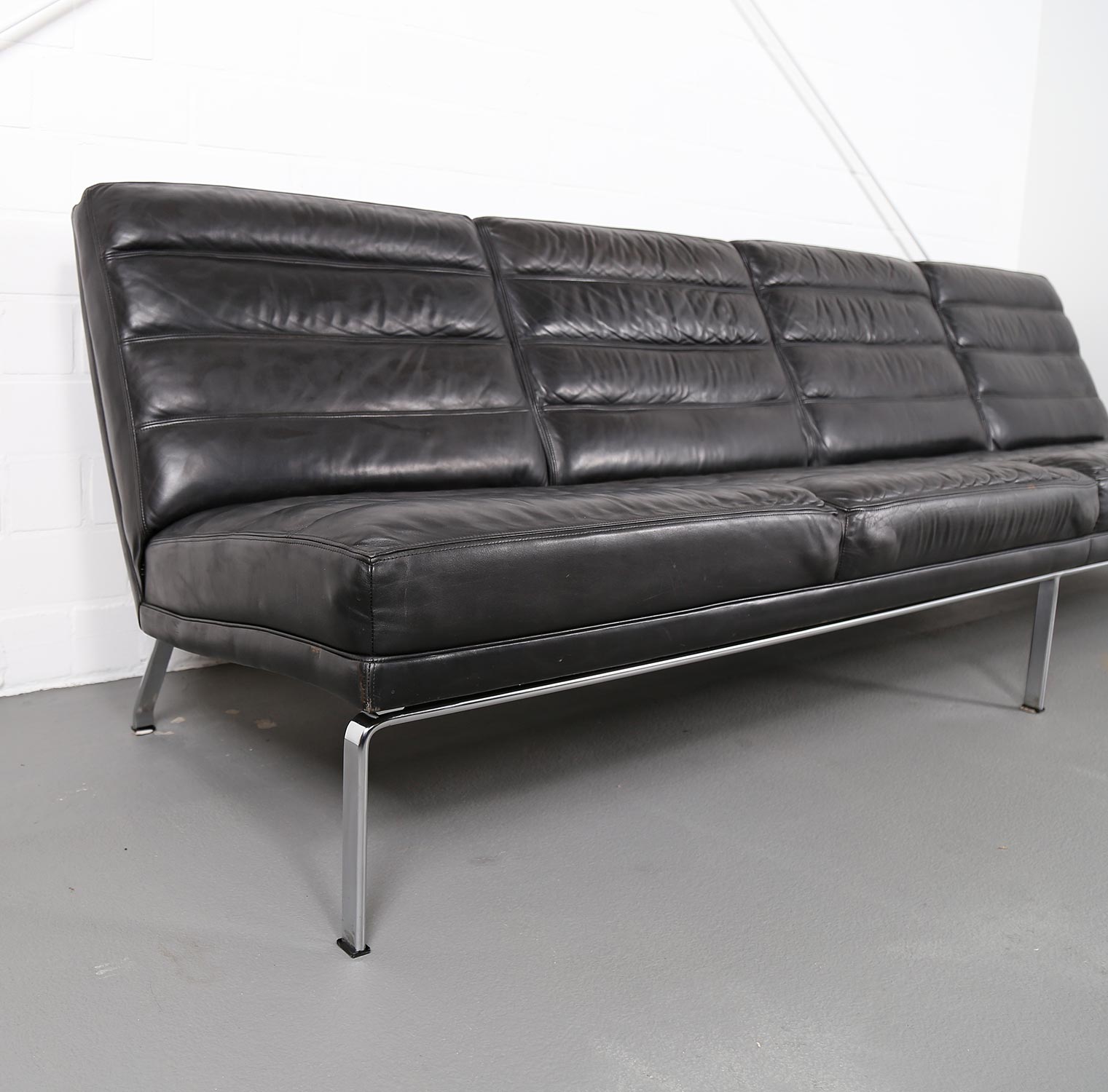 Kill International Horst Brüning Ledersofa selten Leather Sofa Couch auf Metallrahmen Vintage Designklassiker gebraucht kaufen