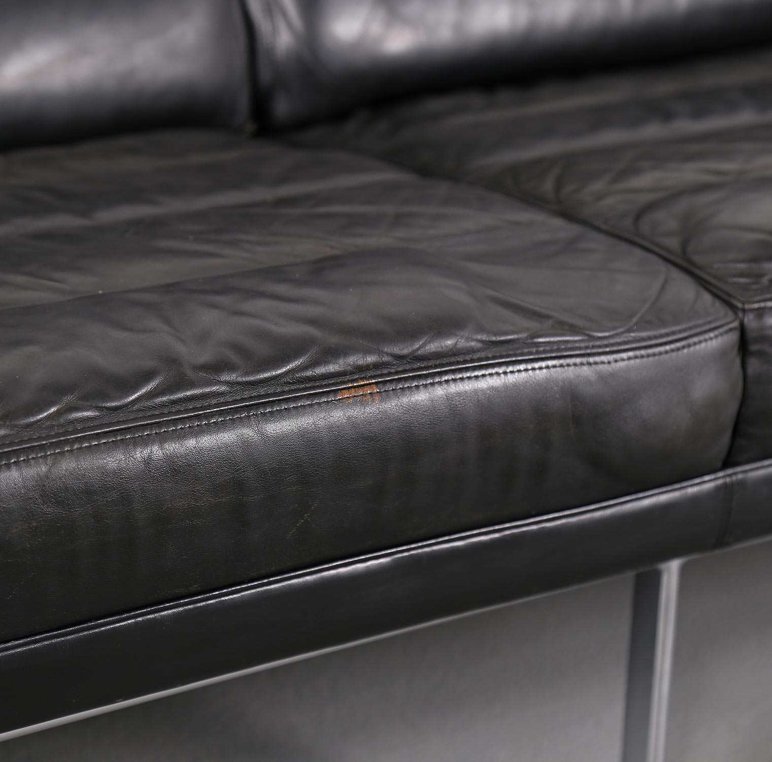 Kill International Horst Brüning Ledersofa selten Leather Sofa Couch auf Metallrahmen Vintage Designklassiker gebraucht kaufen