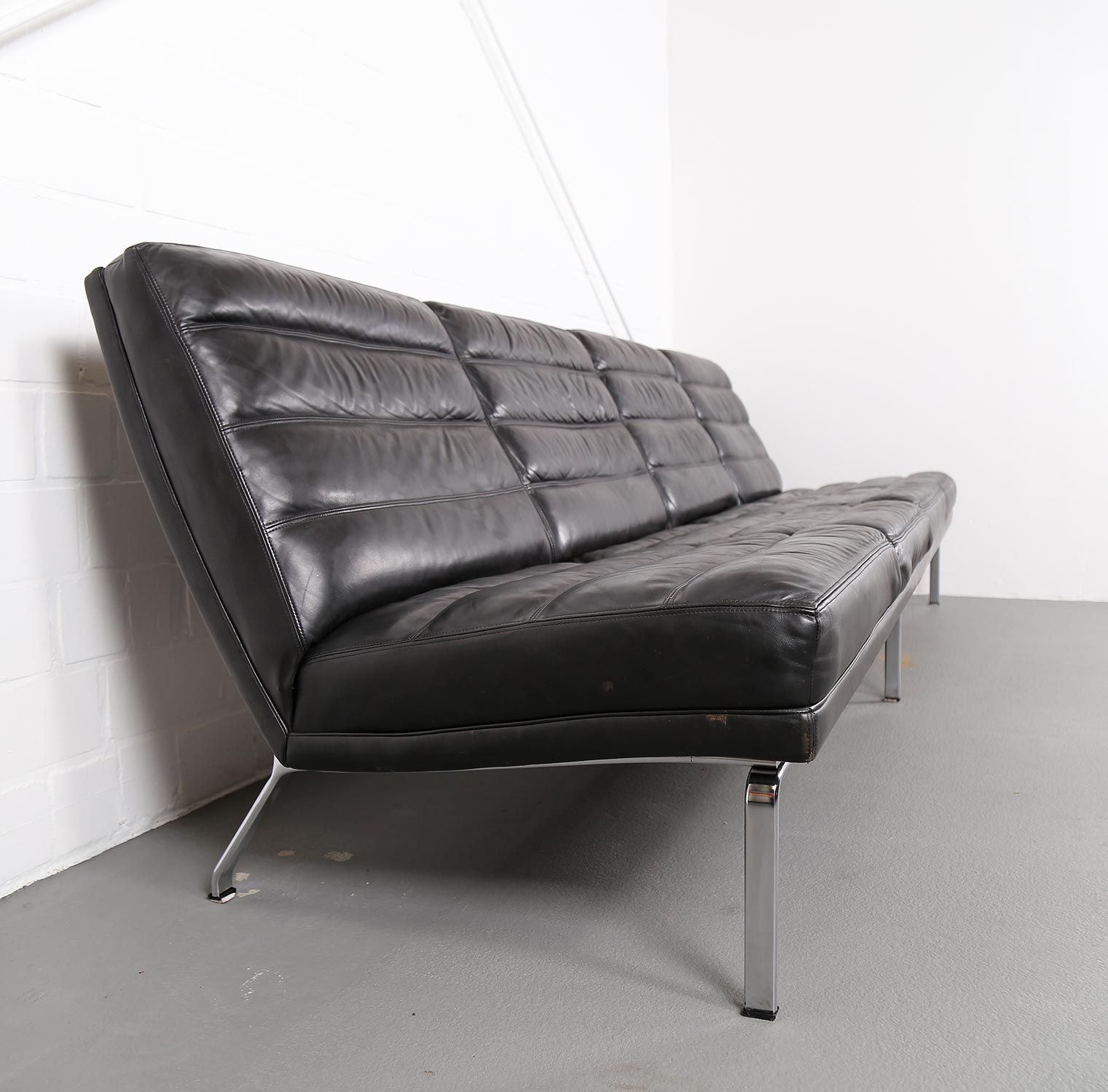 Kill International Horst Brüning Ledersofa selten Leather Sofa Couch auf Metallrahmen Vintage Designklassiker gebraucht kaufen