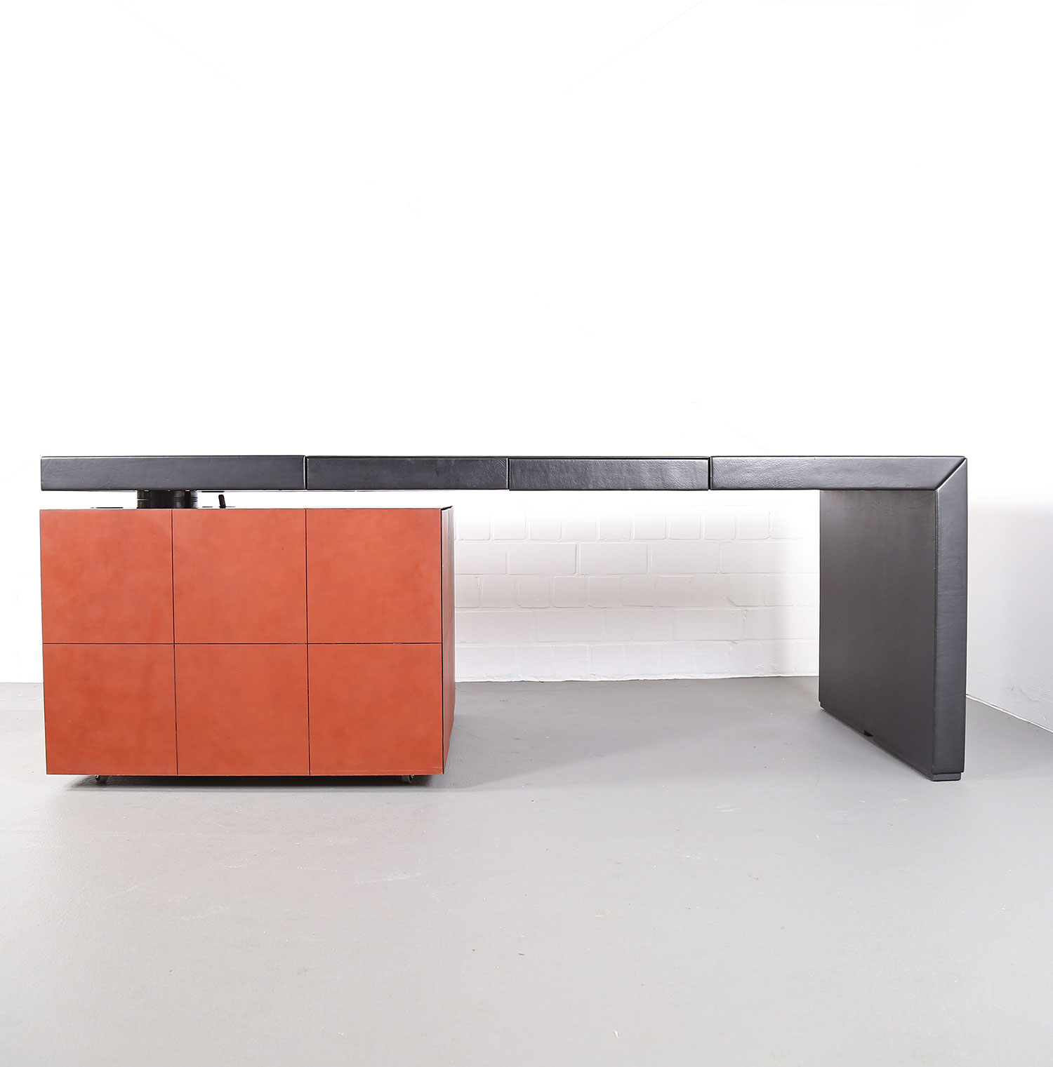 Leather Office Desk C.E.O. Cube Lella & Massimo Vignelli for Poltrona Frau - Image 13