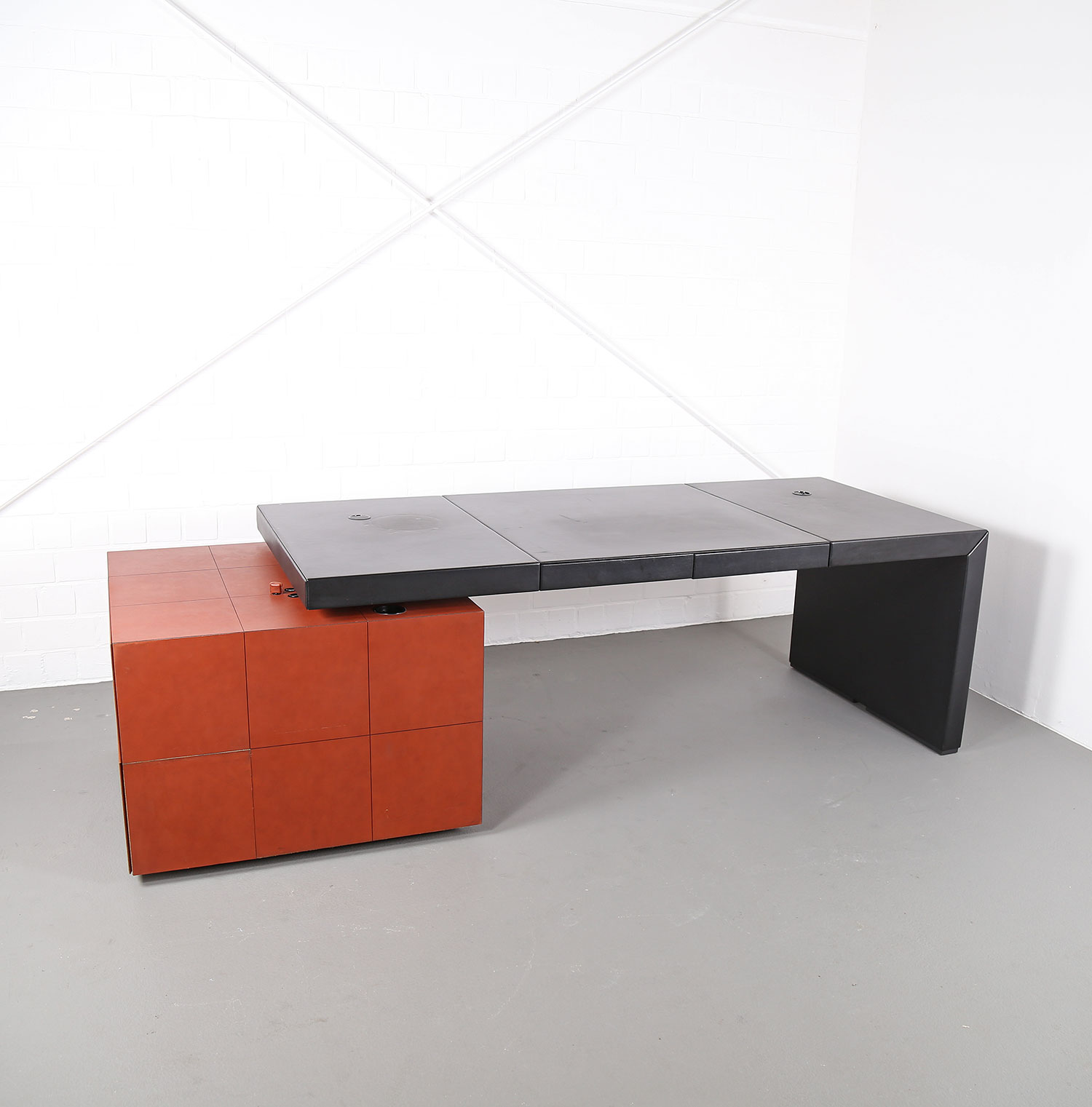 Leather Office Desk C E O Cube Lella Massimo Vignelli For