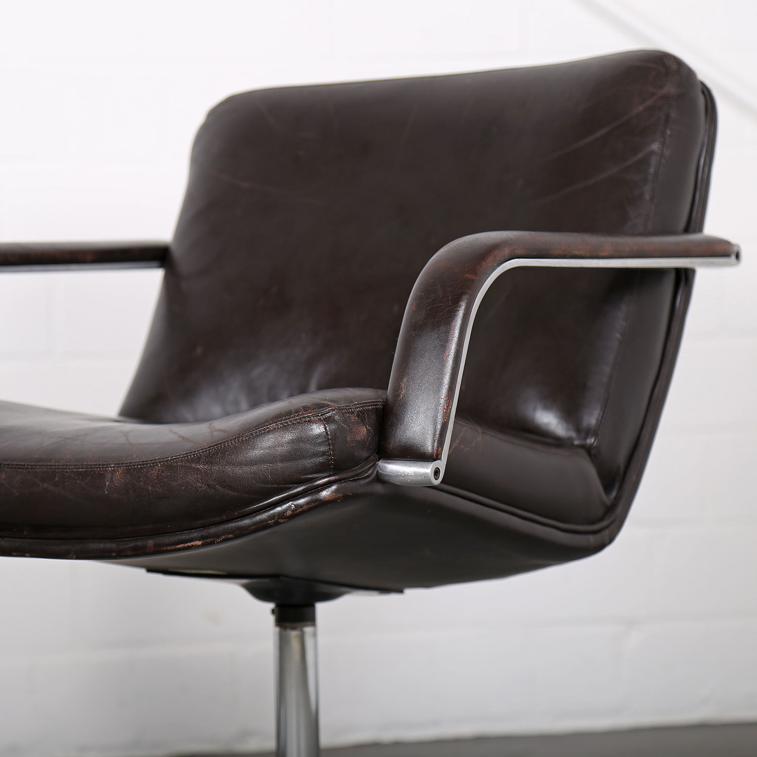 Artifort Chair Harcourt Mid Century MOdern Design 70s