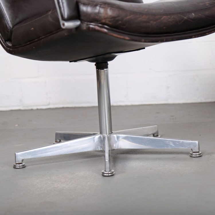 Artifort Chair Harcourt Mid Century MOdern Design 70s