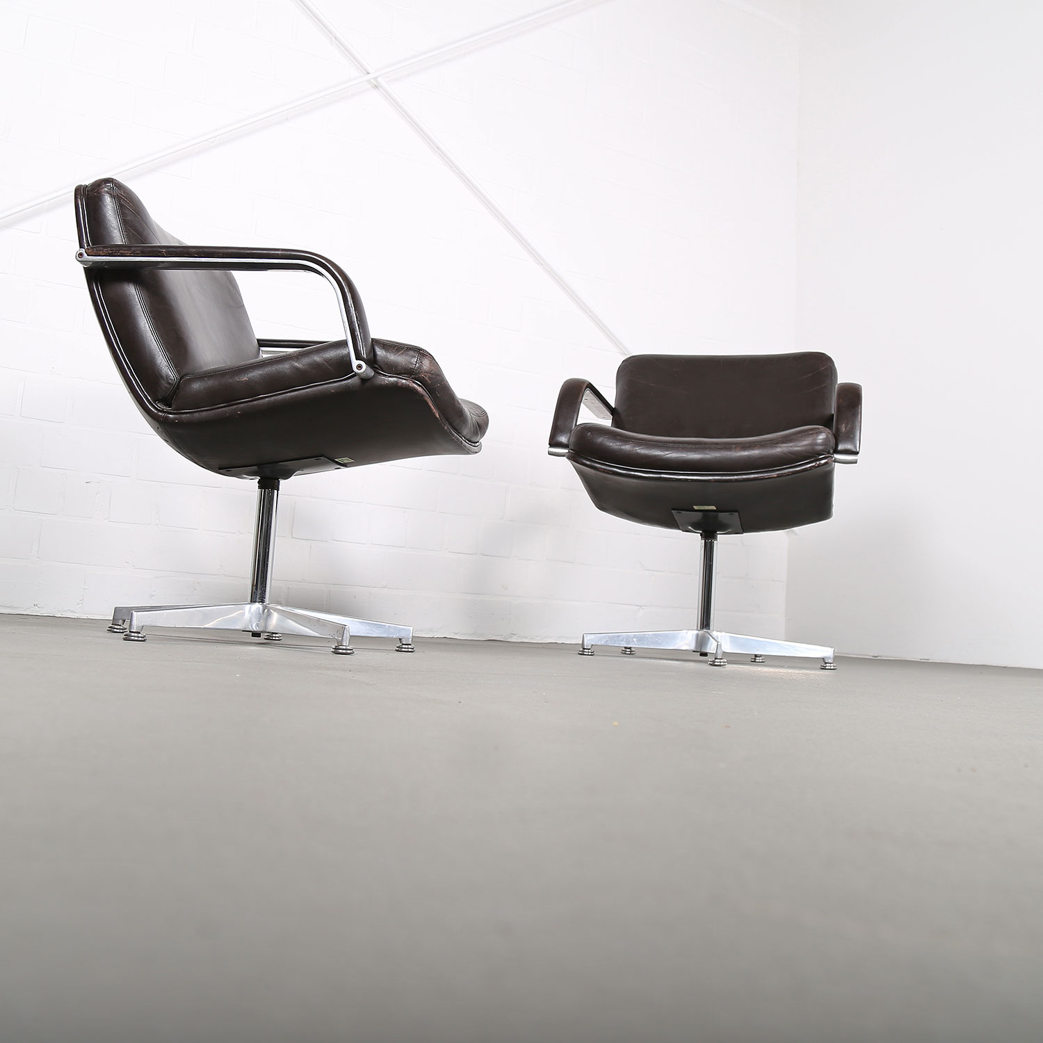 Artifort Chair Harcourt Mid Century MOdern Design 70s