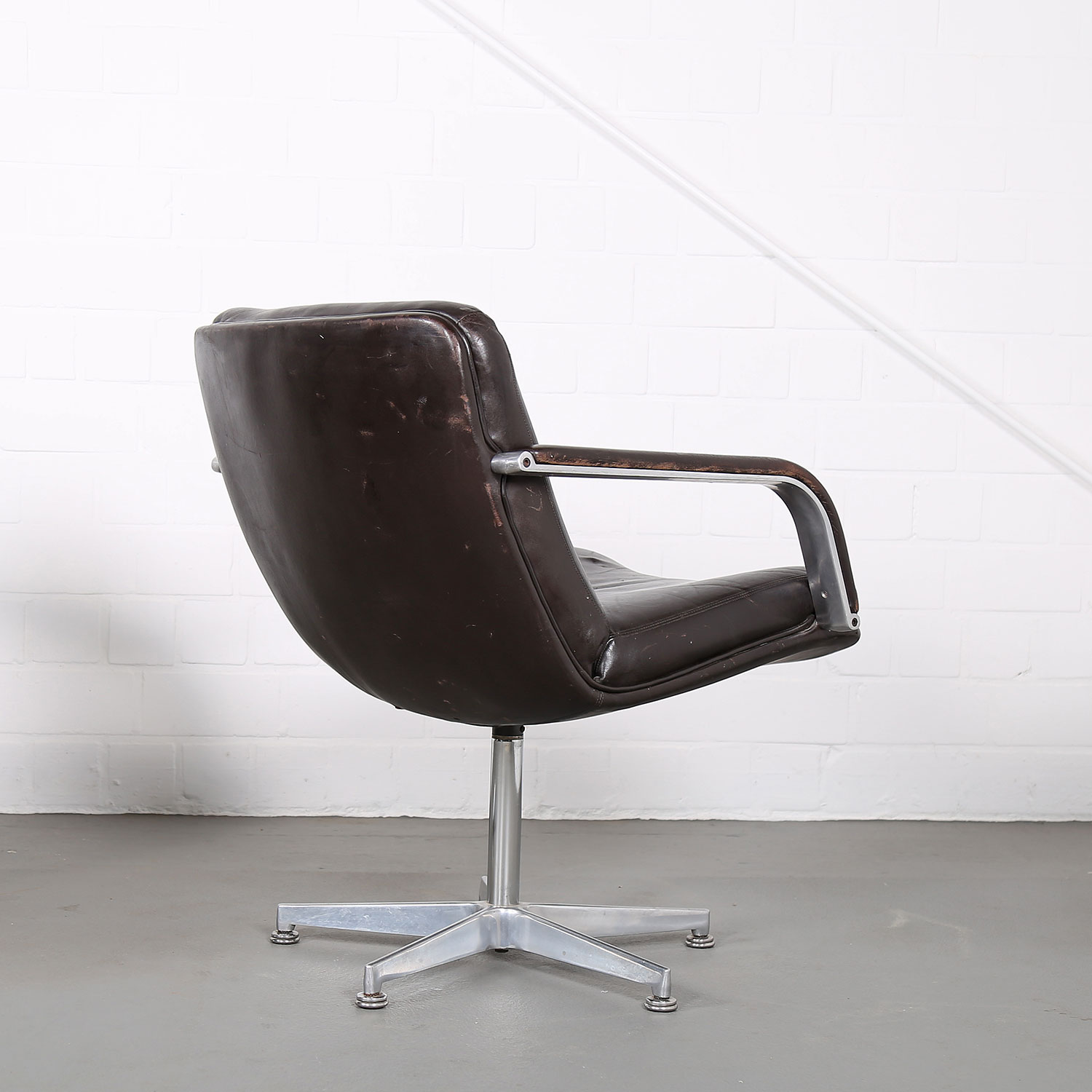 Artifort Chair Harcourt Mid Century MOdern Design 70s