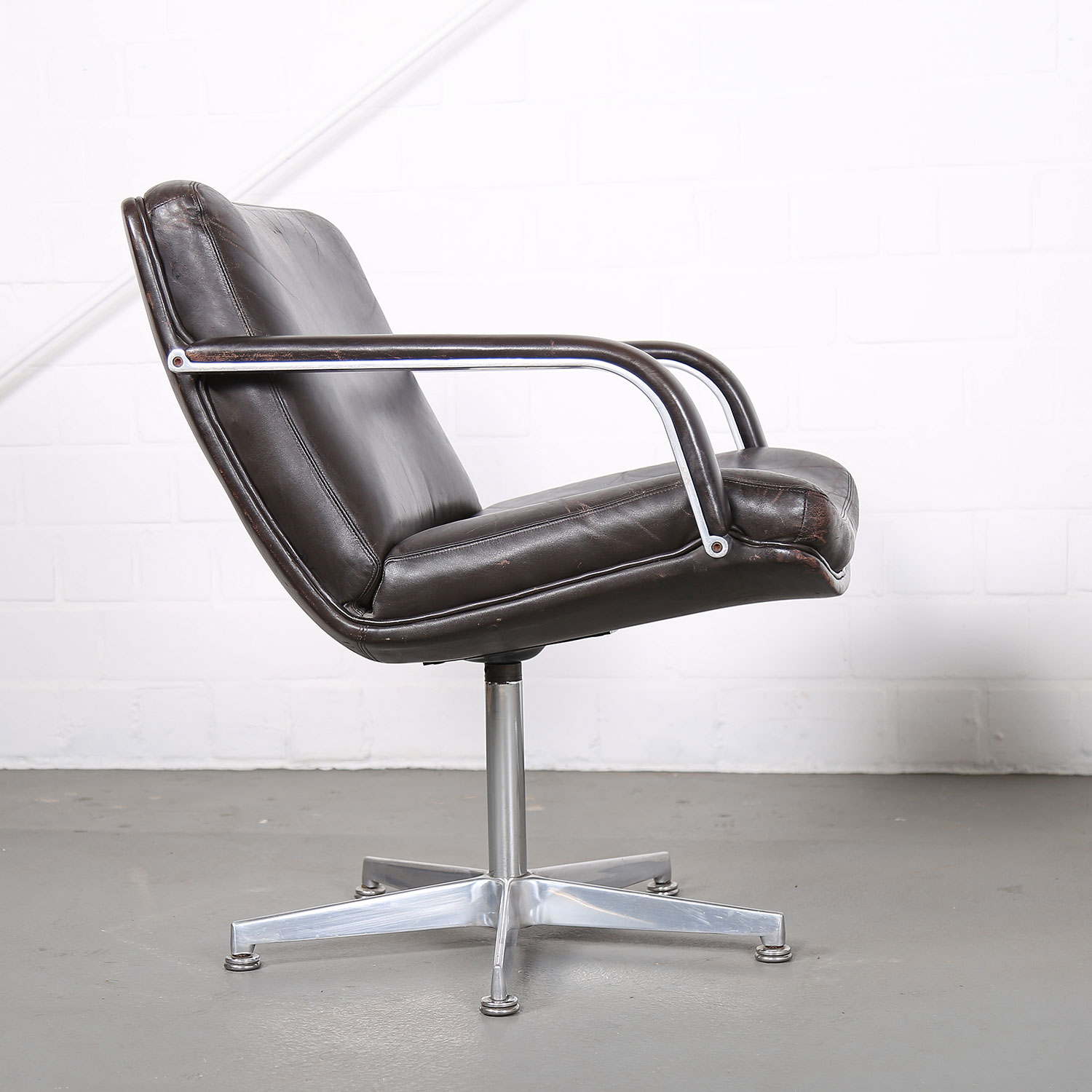 Artifort Chair Harcourt Mid Century MOdern Design 70s