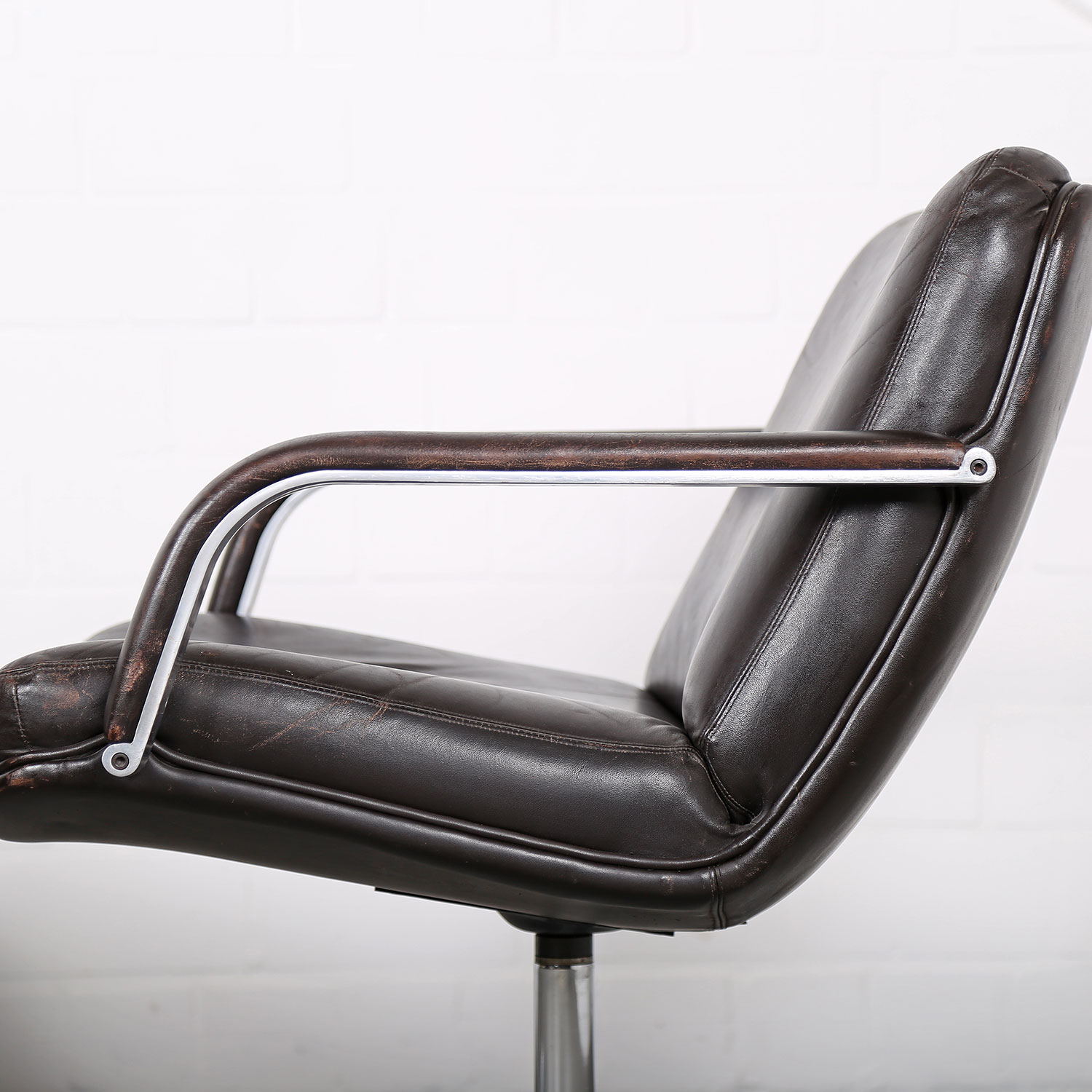 Artifort Chair Harcourt Mid Century MOdern Design 70s