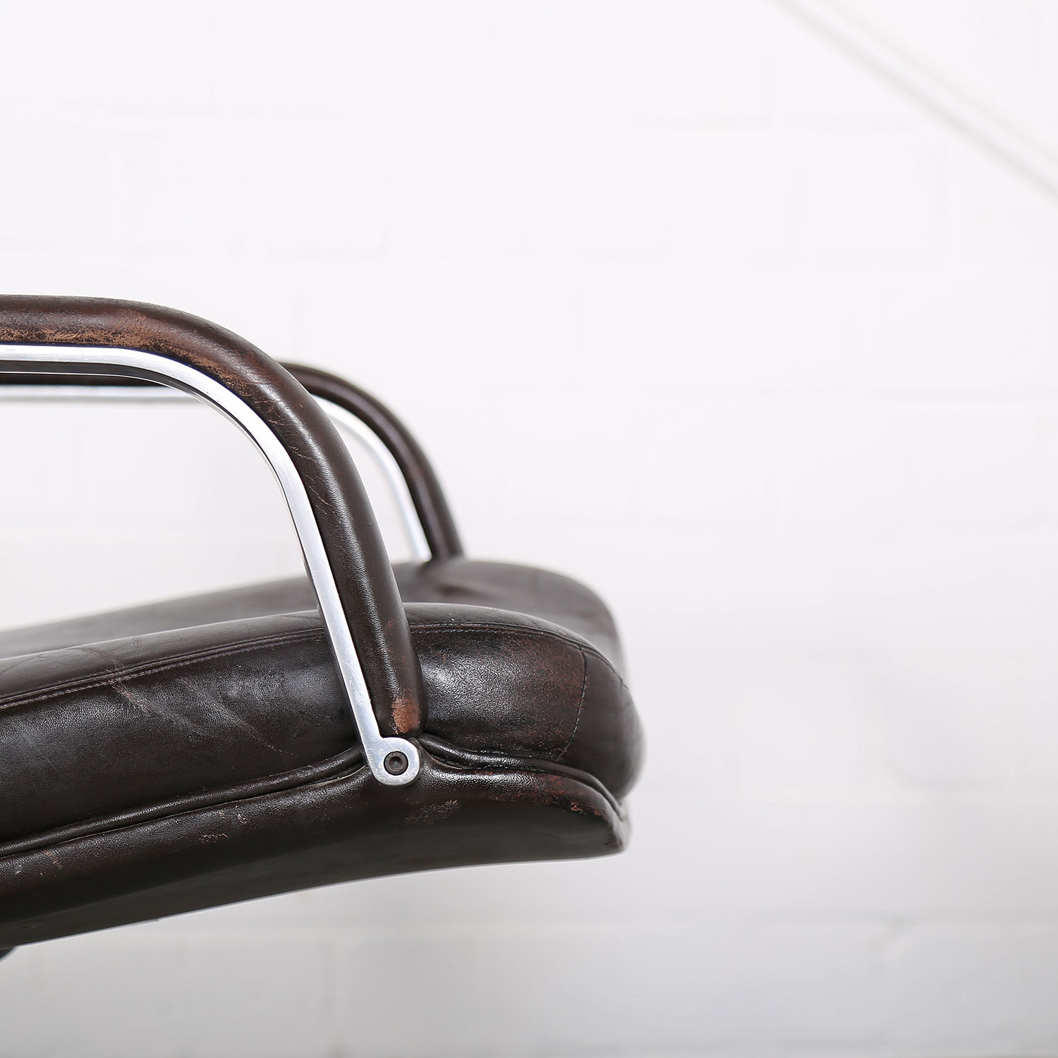 Artifort Chair Harcourt Mid Century MOdern Design 70s