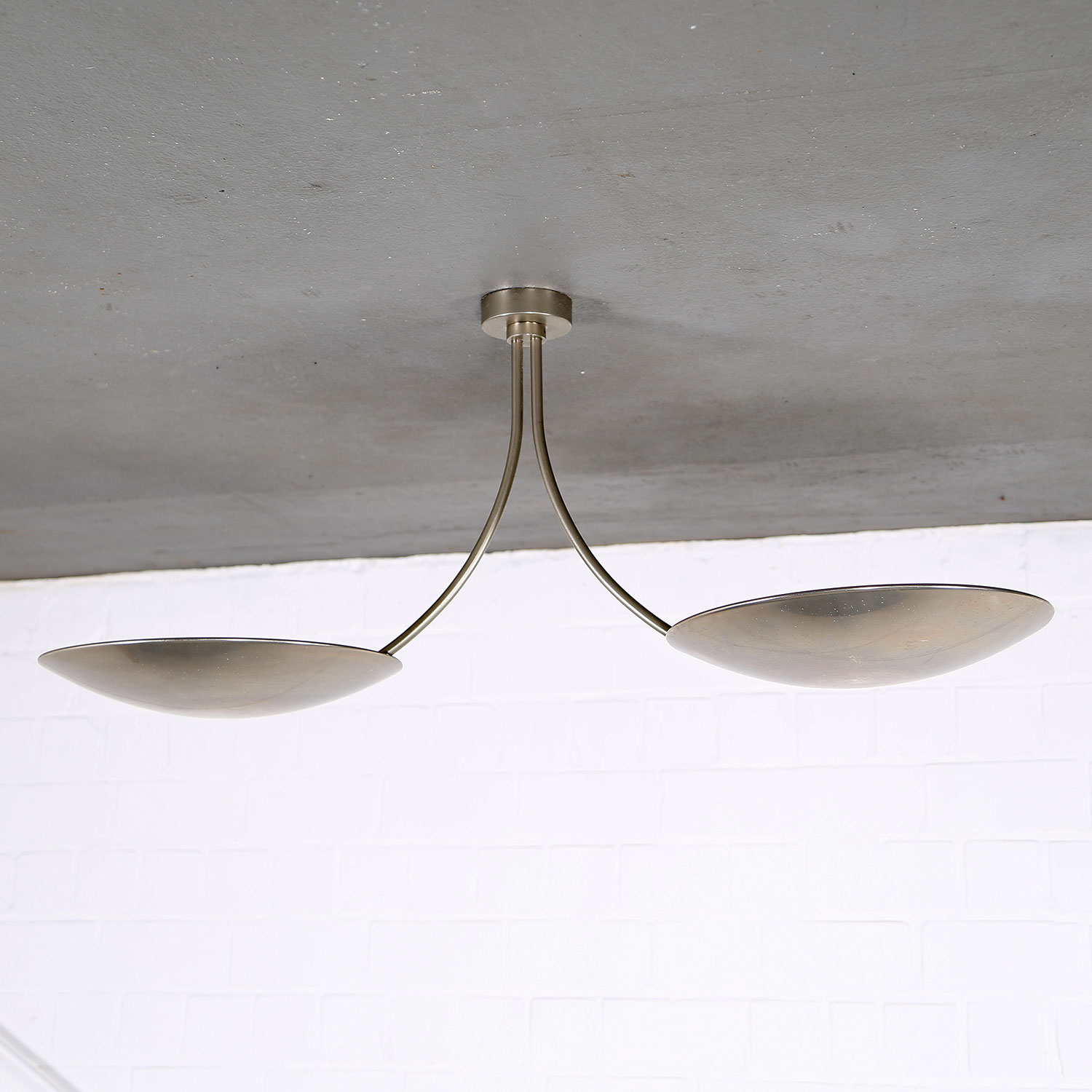 Deckenleuchte Florian Schulz Design Duan Modern Kaiser Idell Doppelarm Messing silber