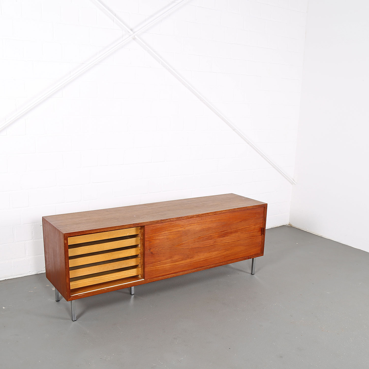 Floating Sideboard Wall Mounted Credenza Helmut Magg Deutsche Werkstätten 50s Design Teak Knoll Florence Leather Dorr Handles