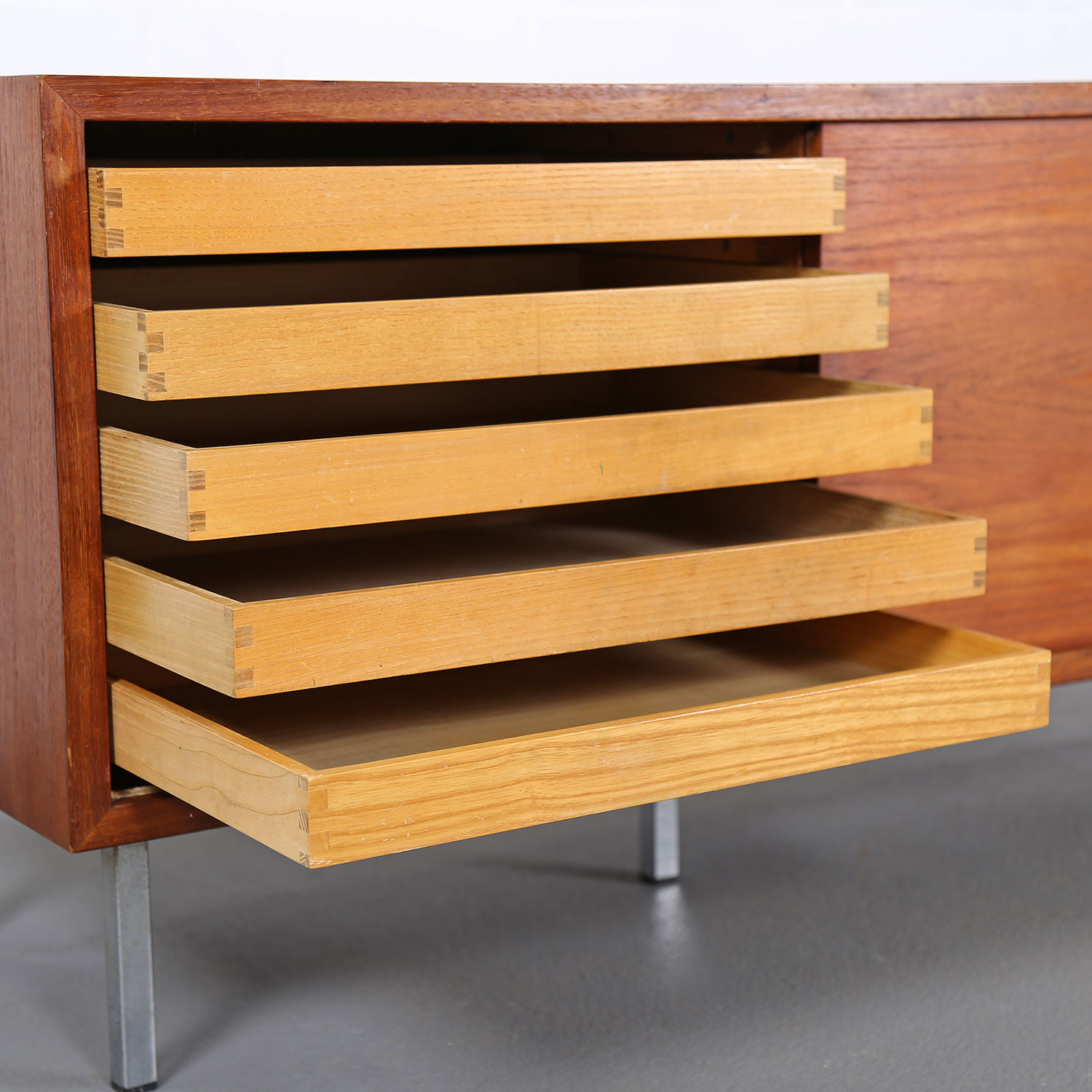 Floating Sideboard Wall Mounted Credenza Helmut Magg Deutsche Werkstätten 50s Design Teak Knoll Florence Leather Dorr Handles