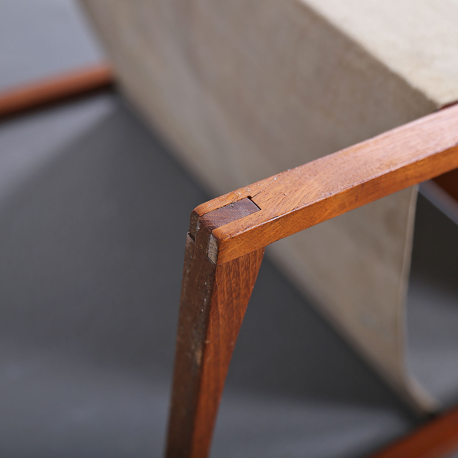 Kai_Kristiansen_Sika_Moebler_Teak_Leather_Magazine_Rack_Danish_Design_used_50s_MCM