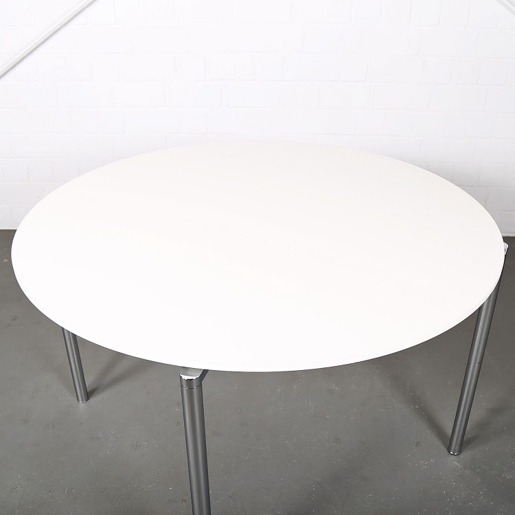 Niels_Gammelgaard_Fritz_Hansen_Pelikan_Danish_Design_Table_Conference_Office_Dining_modern_round