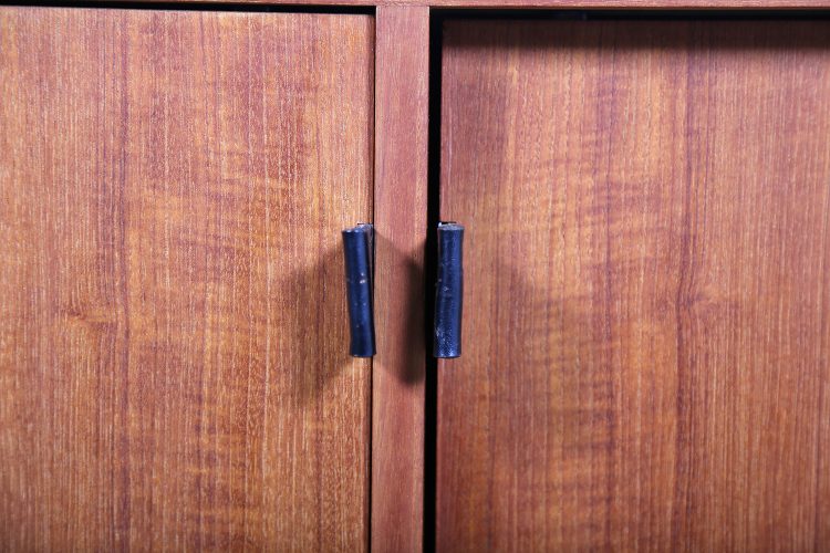 Knoll International Sideboard Florence Teak Original 60s Design Leather Door Handles