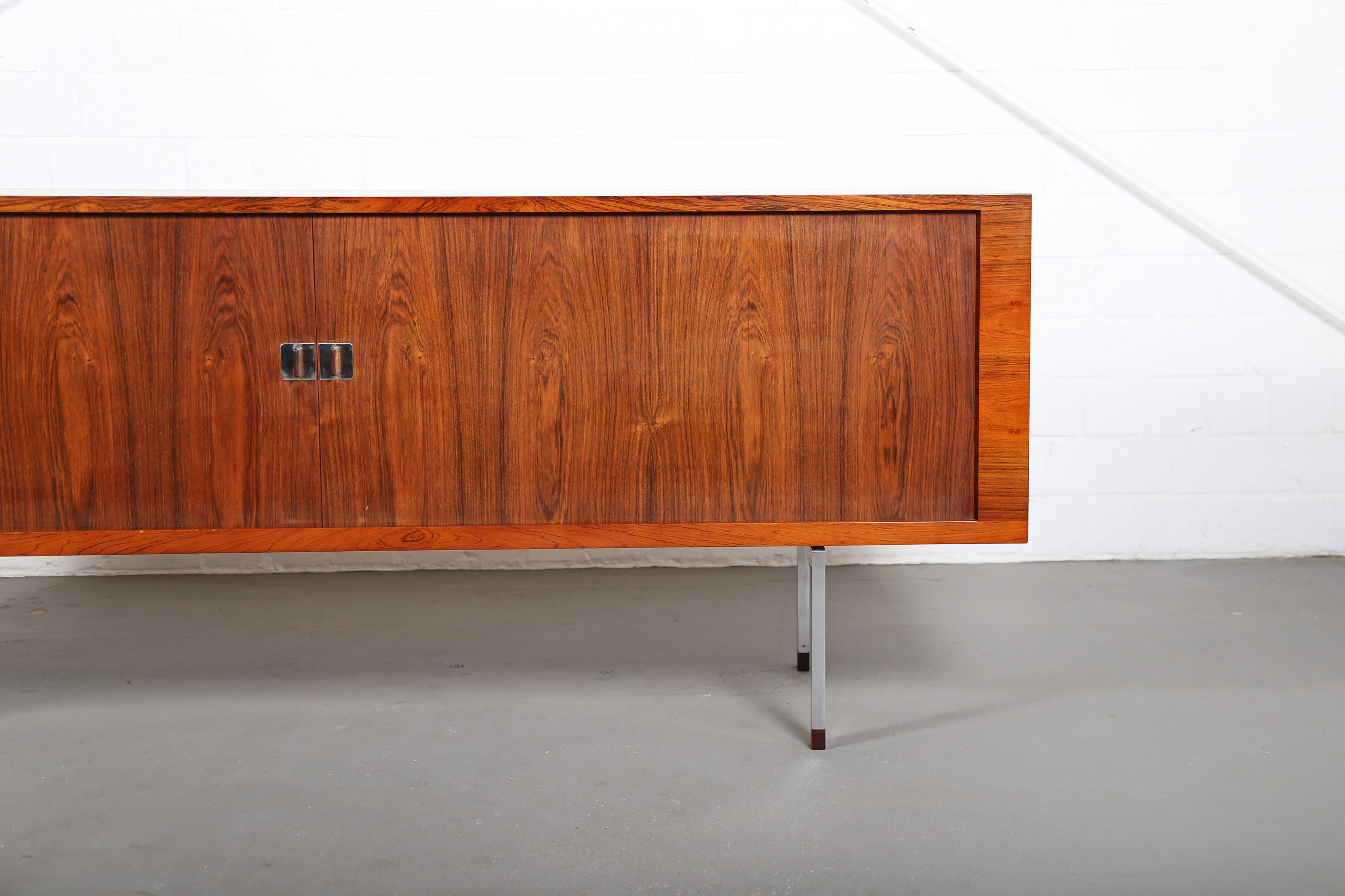 Hans J. Wegner Credenza RY-25 Ry Møbler Sideboard Rosewood Danish Design