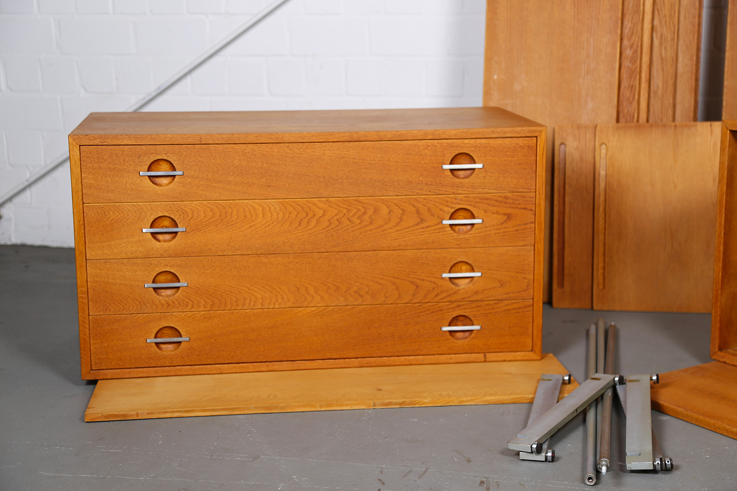 Midcentury Danish Modern RY-100 Wall shelving system Hans J. Wegner für Møbler 60s