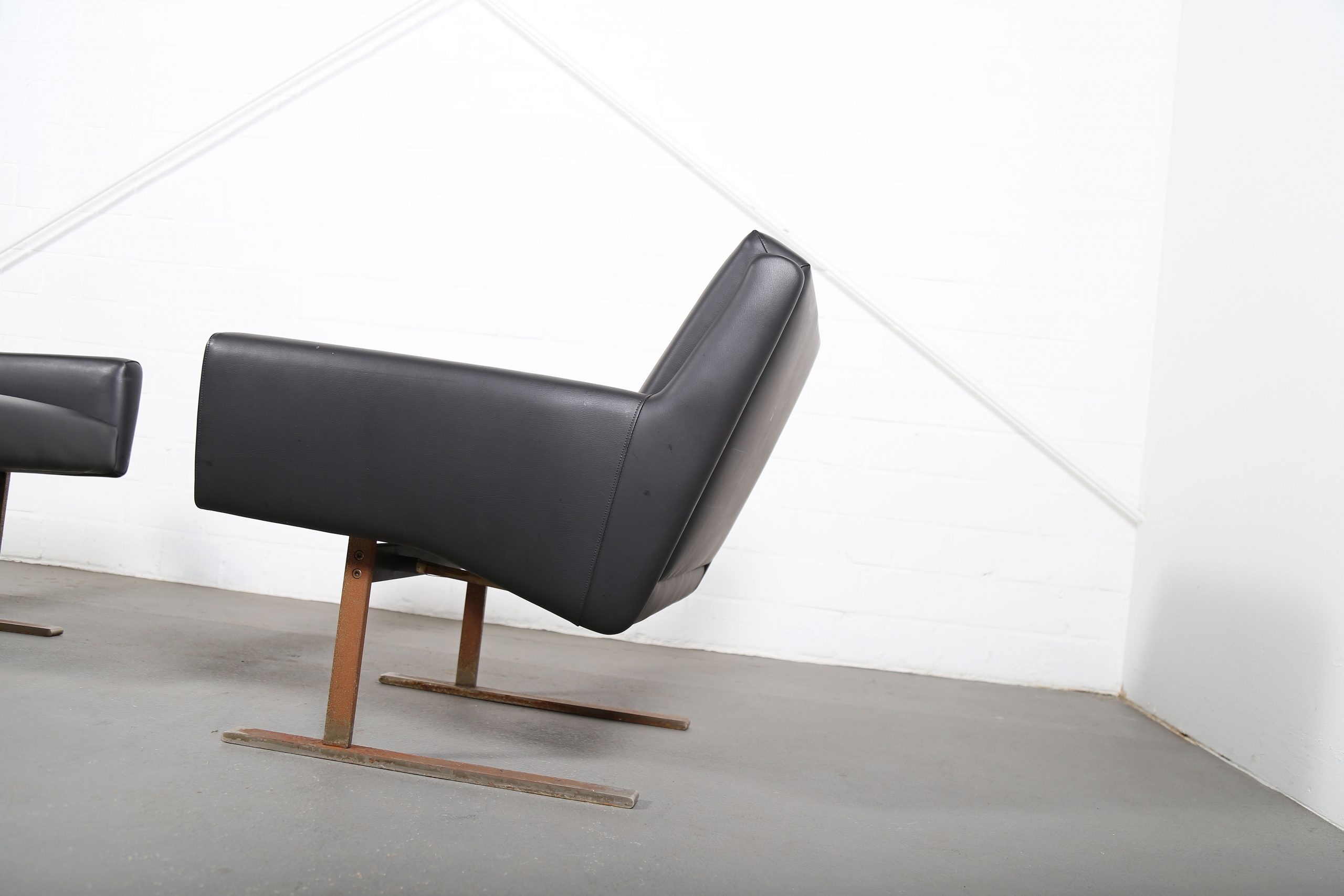 Set of 4 Wilkhahn Flexor Armchairs Model 856-0 and a Table by Georg Leowald - Image 2