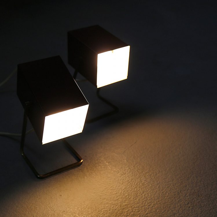 Kaiser Leuchten Model 45097 Cube Table Lamp wine red A