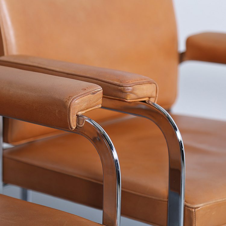 Set of 6 De Sede RH 305 Dining Chairs Design by Robert Haussmann in Cognac Leather