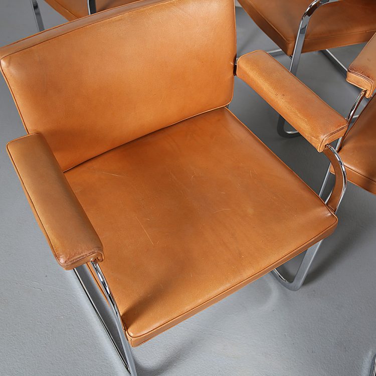 Set of 6 De Sede RH 305 Dining Chairs Design by Robert Haussmann in Cognac Leather