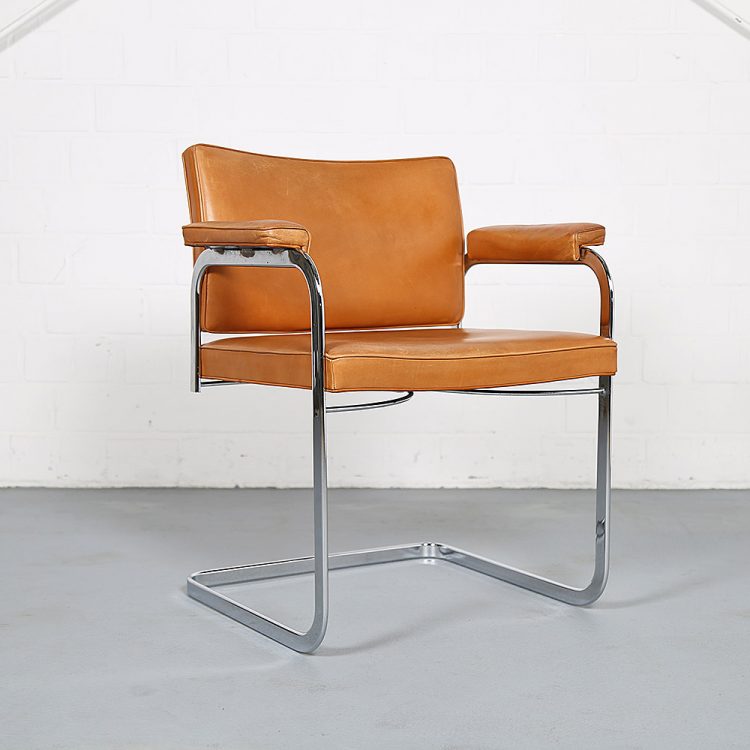 Set of 6 De Sede RH 305 Dining Chairs Design by Robert Haussmann in Cognac Leather