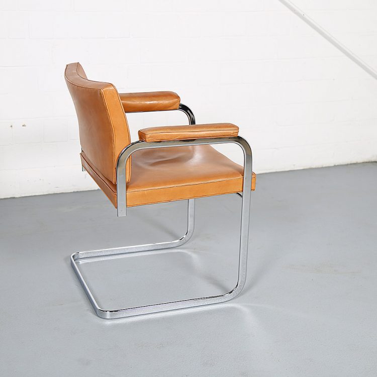 Set of 6 De Sede RH 305 Dining Chairs Design by Robert Haussmann in Cognac Leather