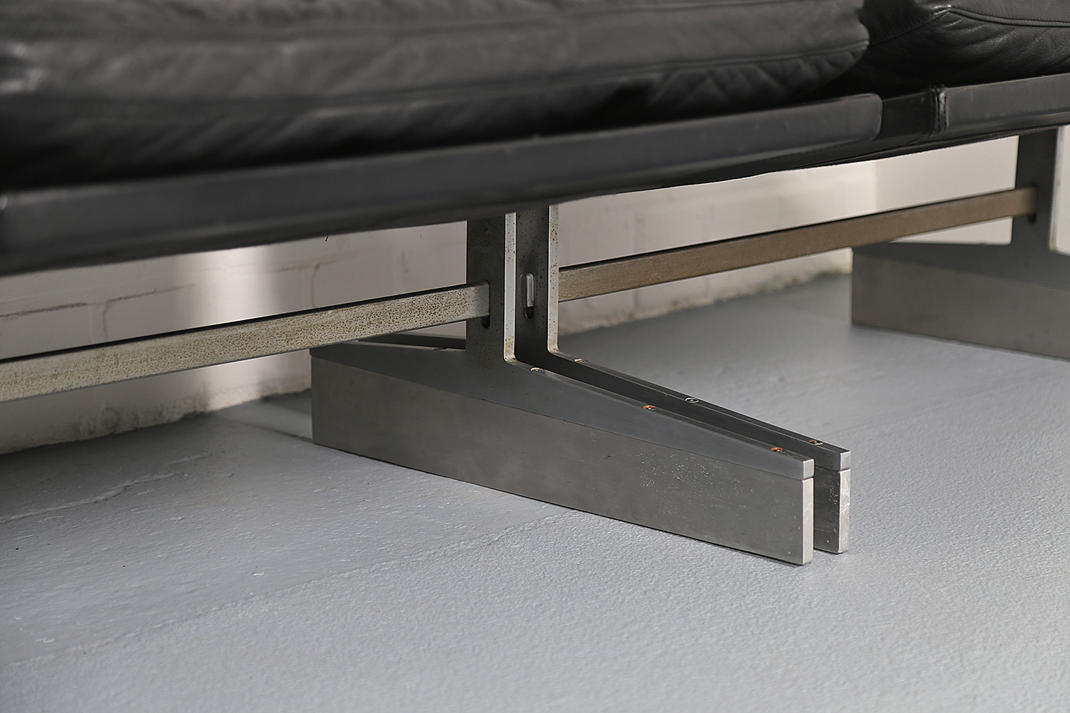 Klassisches Echtleder-Sofa Modell BO-562 entworfen von Preben Fabricius und Jorgen Kastholm für Bo-Ex, hochwertiges dänisches Design-Möbelstück.