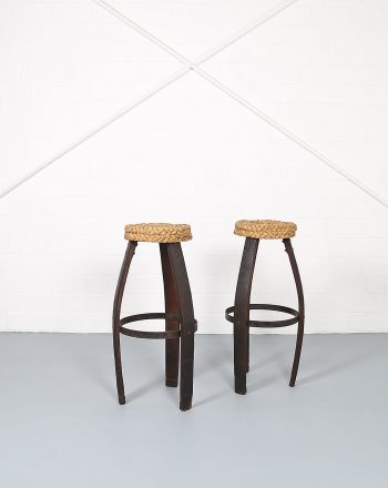 Französische Barhocker entworfen von Adrien Audoux & Frida Minet, Gestell aus Buchenholz mit Sitzfläche aus geflochtener Kordel, authentisches 50er Jahre Design.