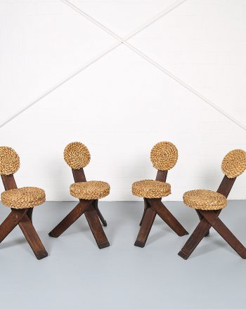 Französische Dreibein-Stühle von Adrien Audoux & Frida Minet, ikonisches Tripod Design aus Buchenholz mit Sitzfläche aus geflochtener Kordel, 50er Jahre Vintage.