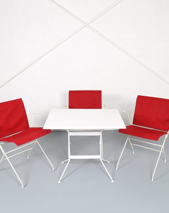 Garten-Garnitur entworfen von Raoul Guys, Set aus Gartenstühlen und Tisch, filigranes Metalldesign der 50er Jahre, französisches Mid-Century Vintage.
