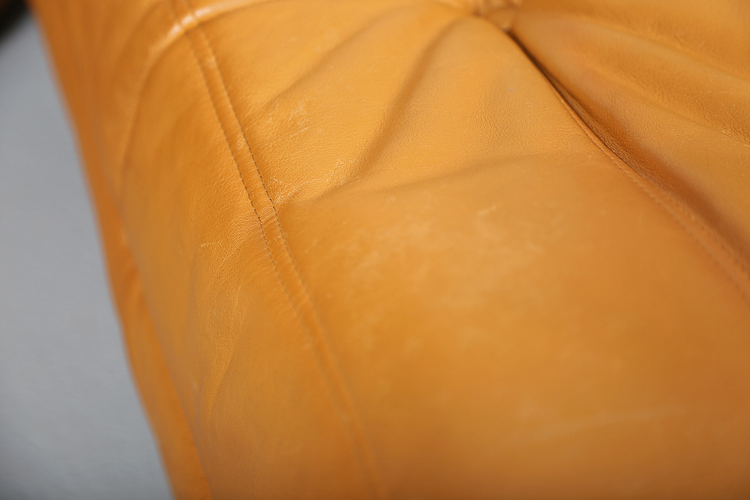 Ligne Roset Togo Leder Cognac, gebrauchtes Design-Sofa, Michel Ducaroy Klassiker, Vintage Togo Sofa Original.