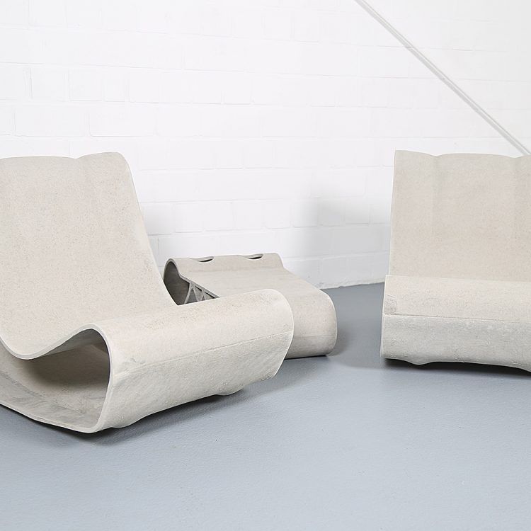 Swisspearl/Eternit Willy Guhl Set of 2 Loop Chairs an 1 Loop Table
